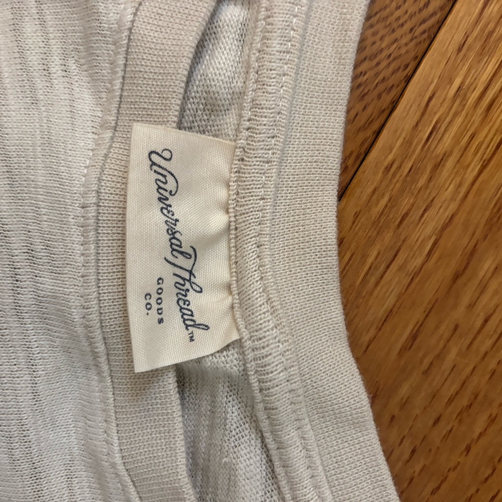 Universal Thread Light Cream Slub Knit Short Sleeve Tee - Picture 4 of 6